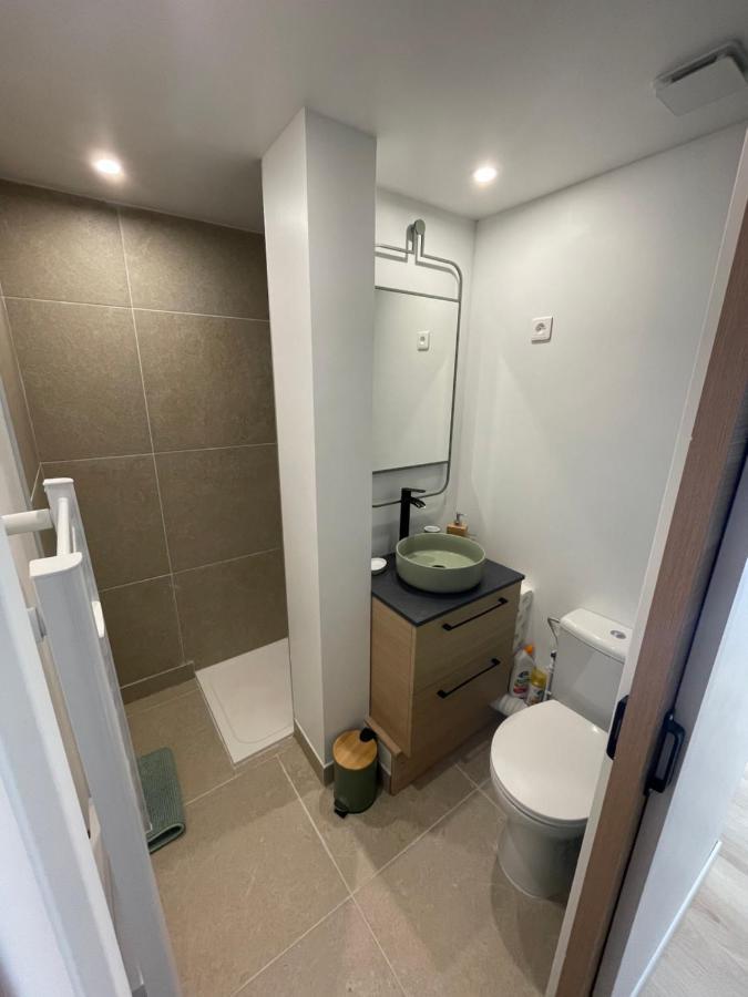Studio Climatise Piscine Et Proche Plage Sanary-sur-Mer Eksteriør billede