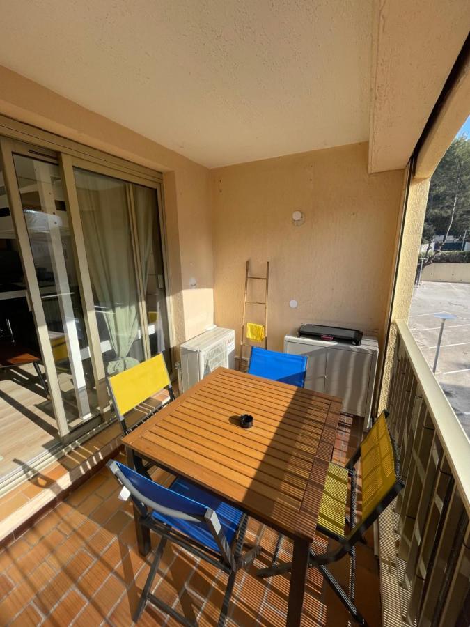Studio Climatise Piscine Et Proche Plage Sanary-sur-Mer Eksteriør billede
